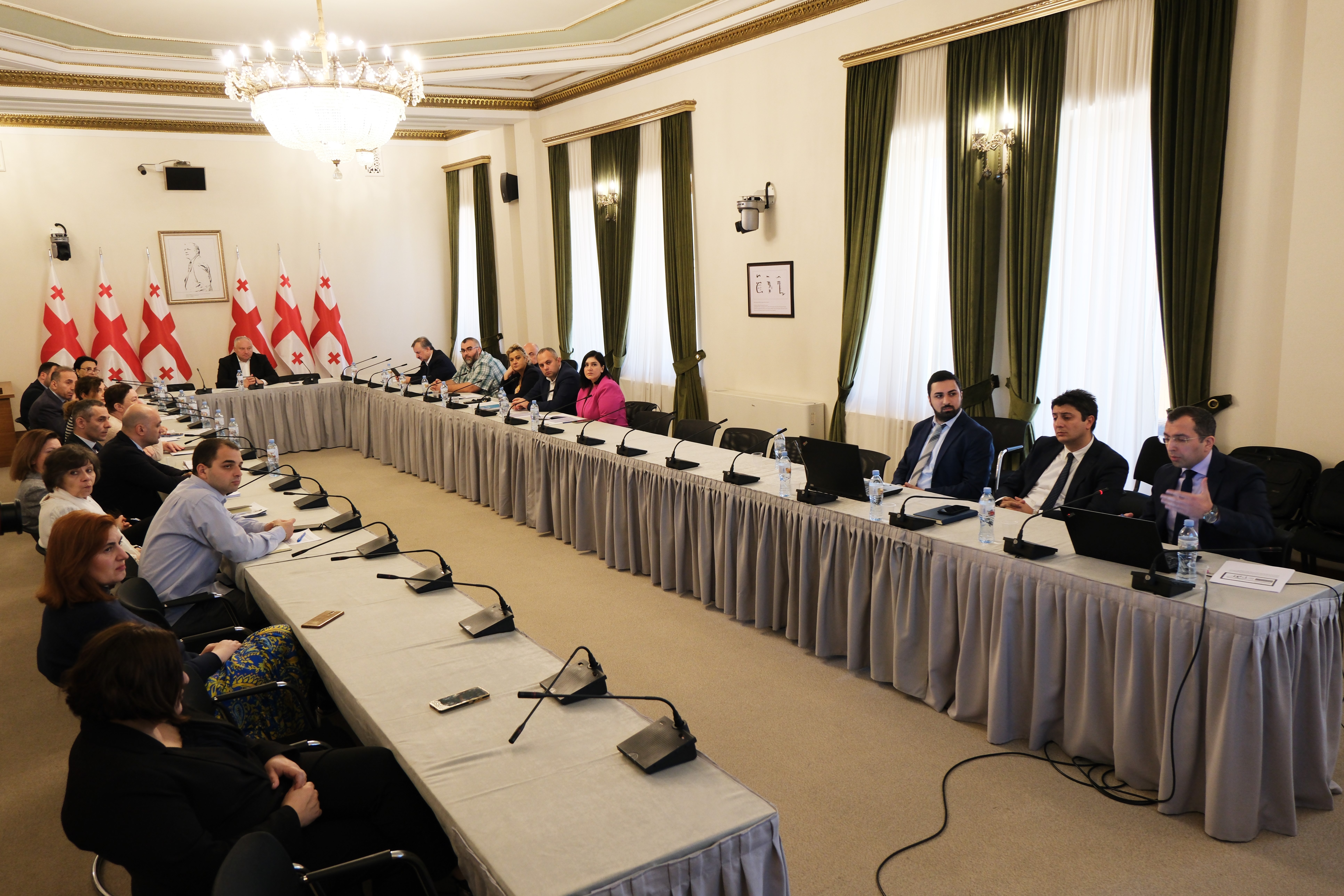 The auditors presented the IT audit report to the members of the Parliament