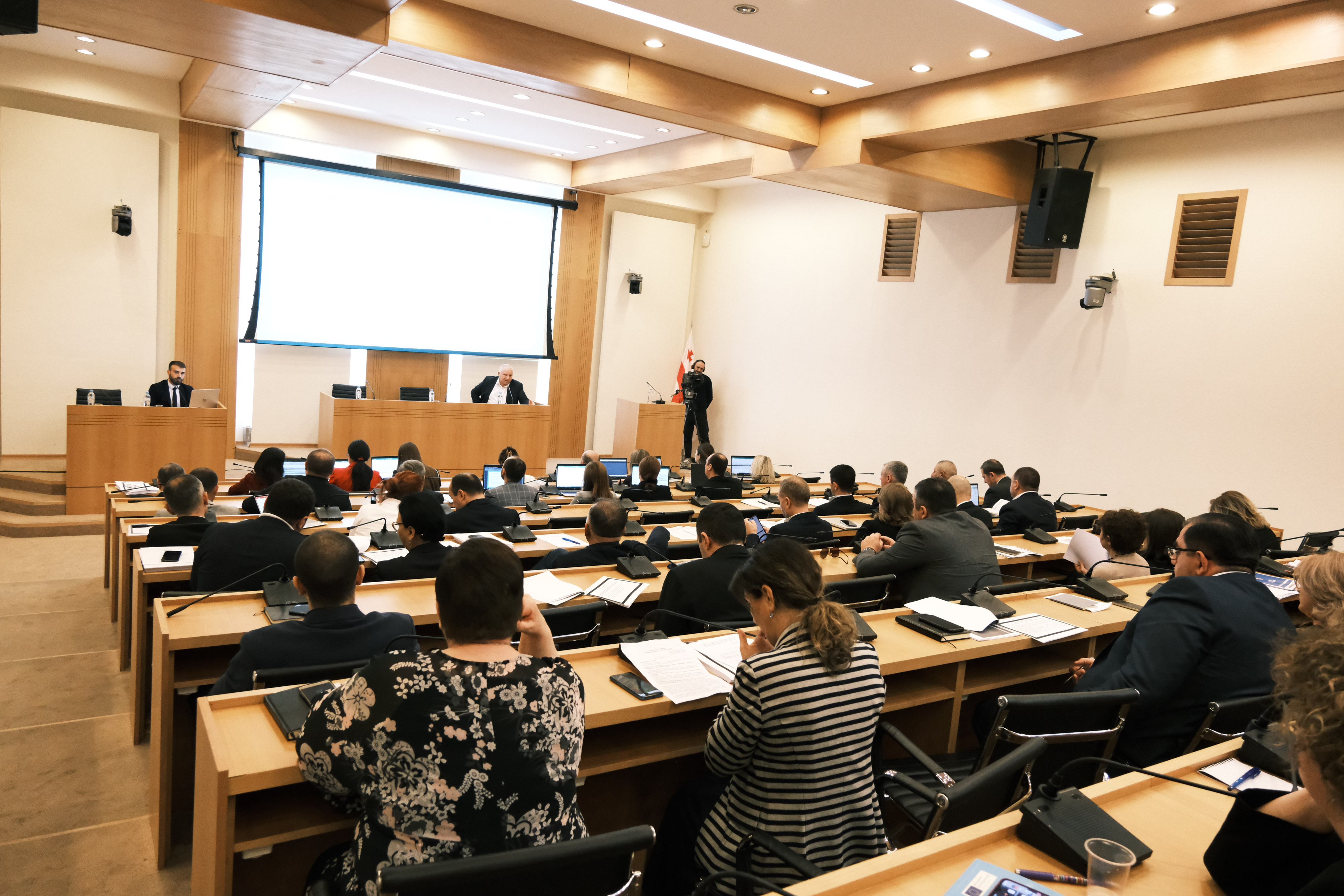 The SAO presented the audit findings and recommendations of nine ministries in the parliament