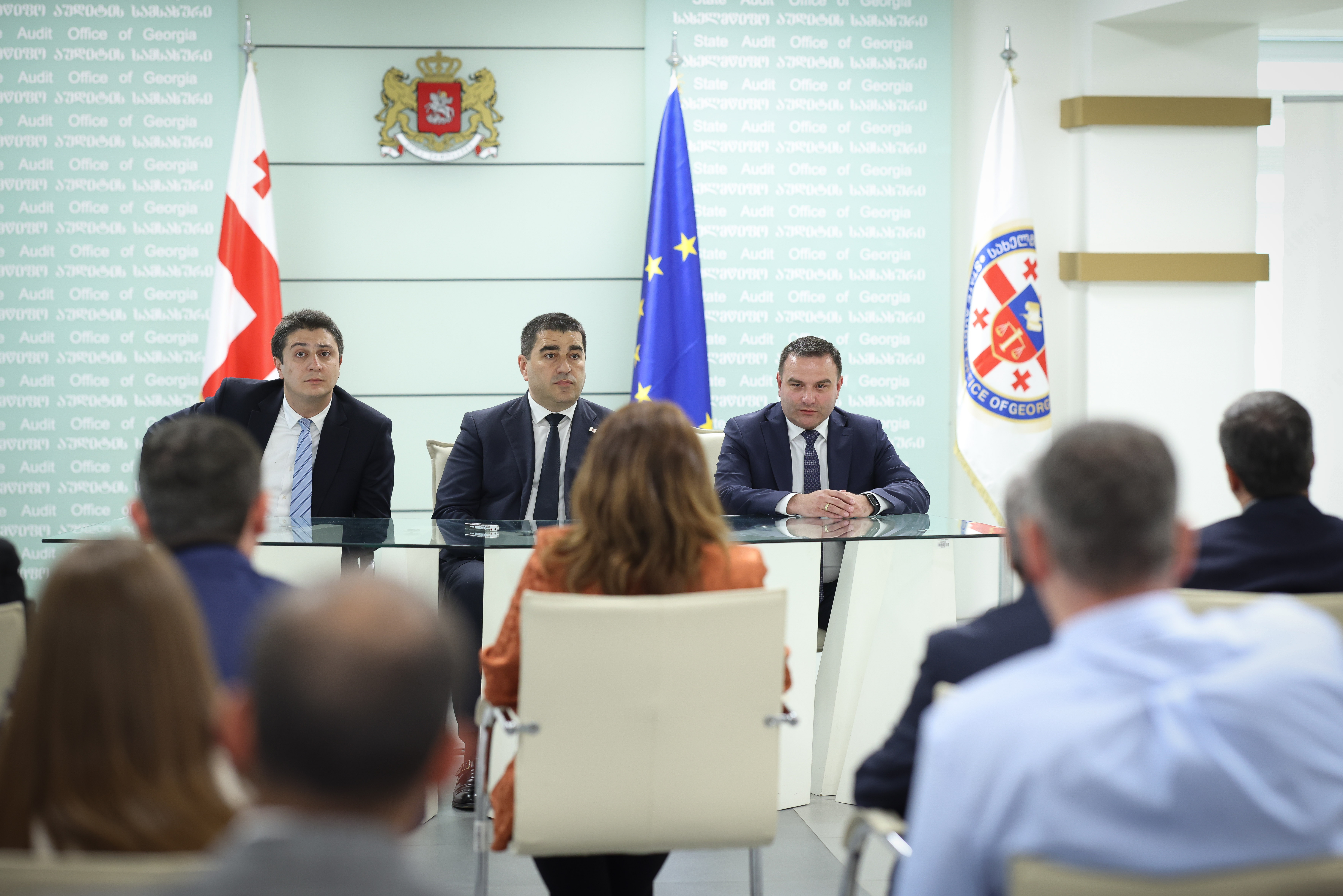 პარლამენტის თავმჯდომარემ სახელმწიფო აუდიტის სამსახურს ახალი გენერალური აუდიტორი წარუდგინა